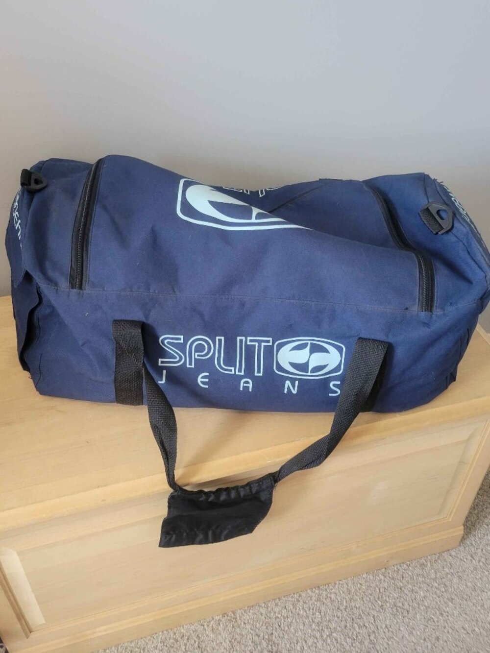 SPLIT JEANS big blue sports duffle bag